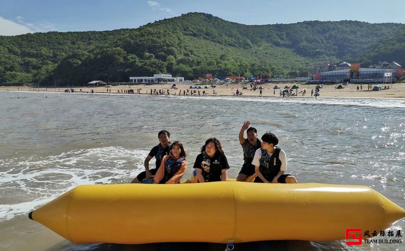 馳騁大海